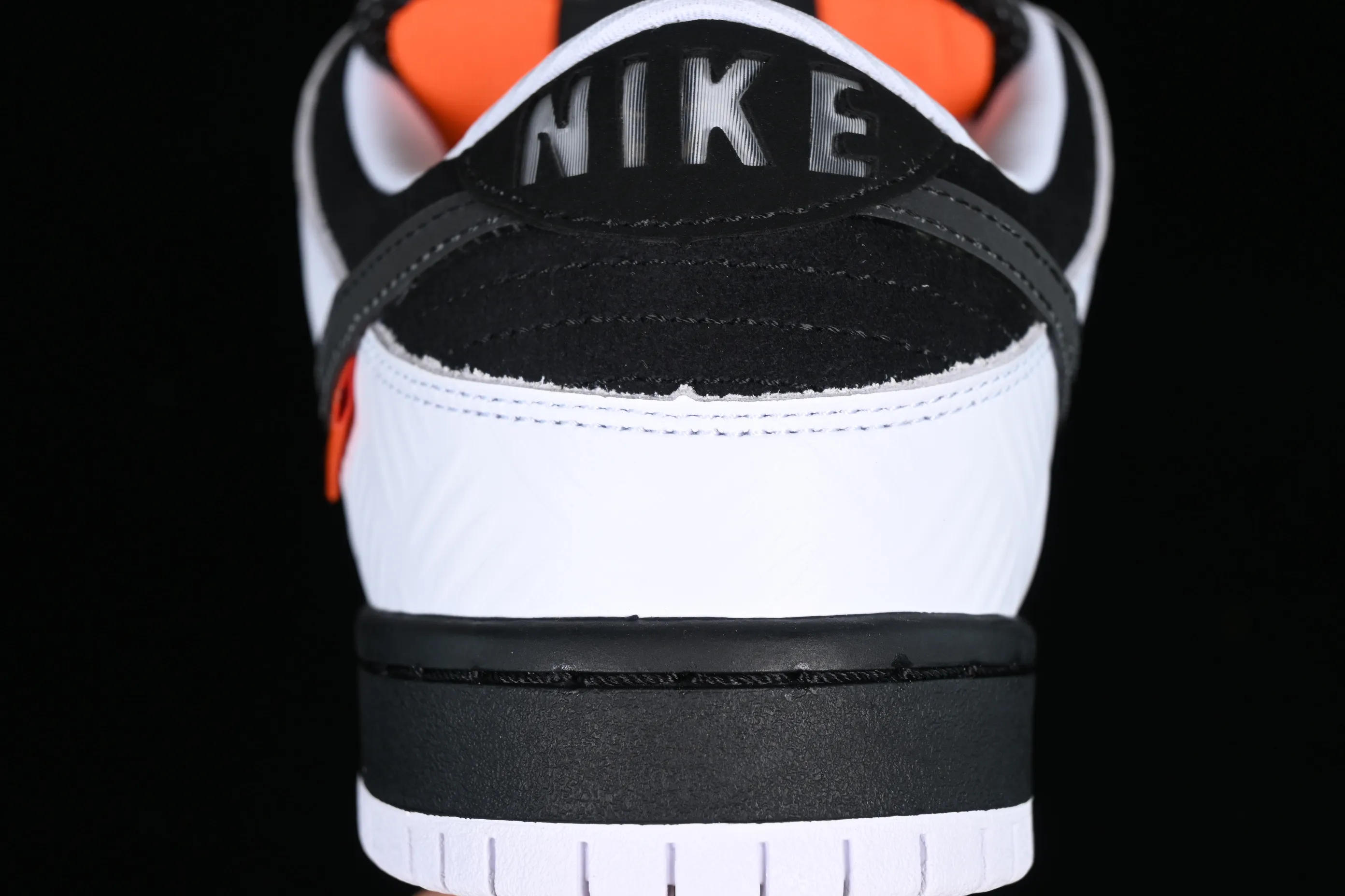All categories Nk SB Dunk Series Nk SB Dunk Low low-top sneakers Tightbooth x Nk SB Dunk joint model Inverted Panda SB low-top casual sports skateboard shoes FD2629-100